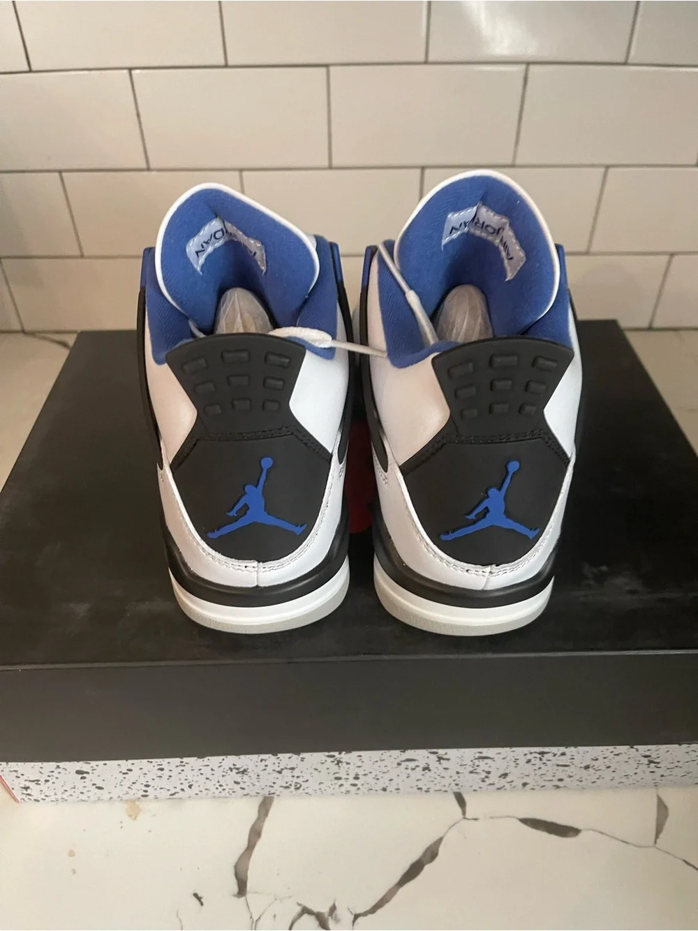 Men’s Retro 4 Motorsports Size 5.5.